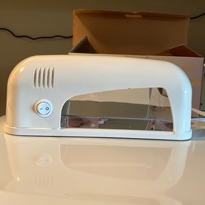 9 watt gel curing I’ve lamp